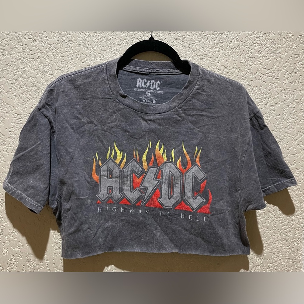 NWOT AC DC Cropped Grey Washout Top Raw Hem Size M/L